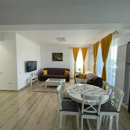 C&c Peacock Mamaia Nord * Нэводари