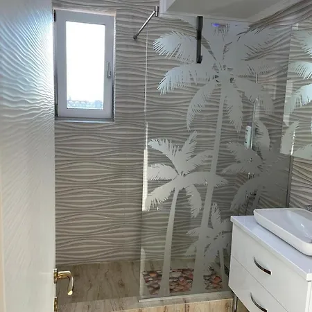 Апартаменты C&c Peacock Mamaia Nord